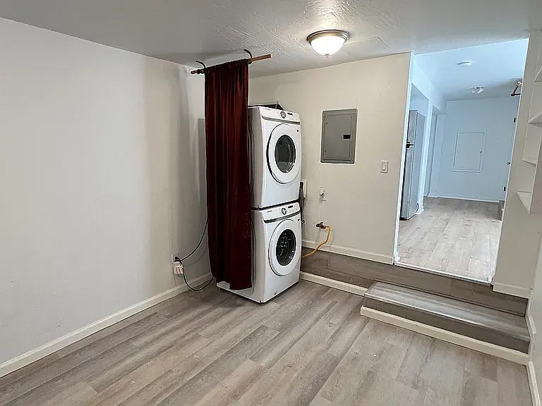 416 Sherman Dr #B — Photo 5