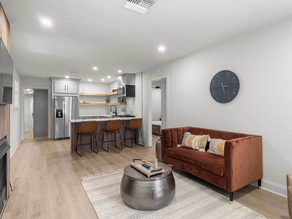 1st image of 220 Brooklyn Ave #220
