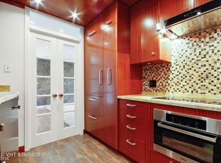 1450 N Astor St APT 3B, Chicago, IL 60610