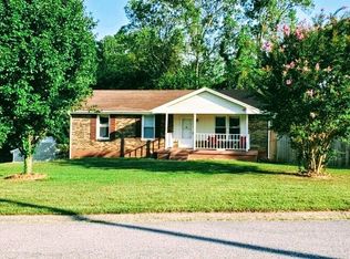 613 Bay Ln, Clarksville, TN 37042