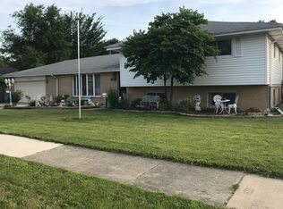 517 W Park Pl, Addison, IL 60101