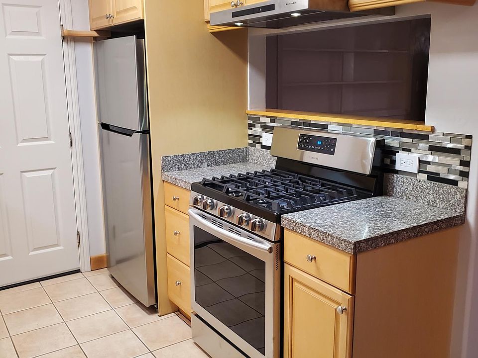 1st image of 611 3rd St W