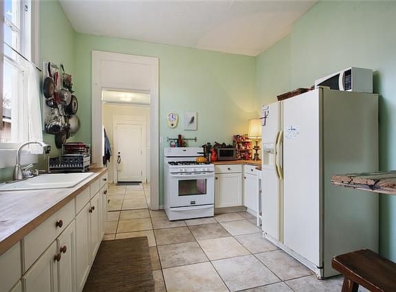 5th image of 1477 N Miro St