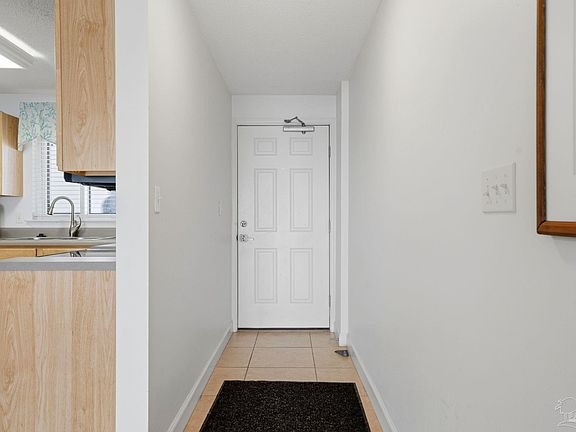 5th image of 13575 Sandy Key Dr Unit 537