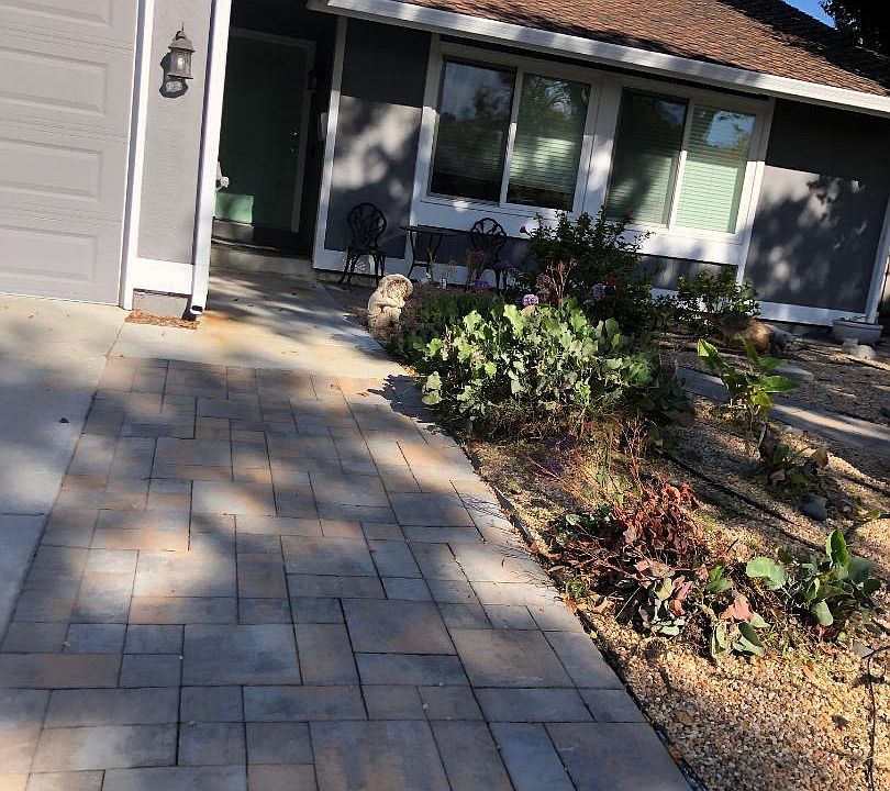 1st image of 383 Henderson Dr