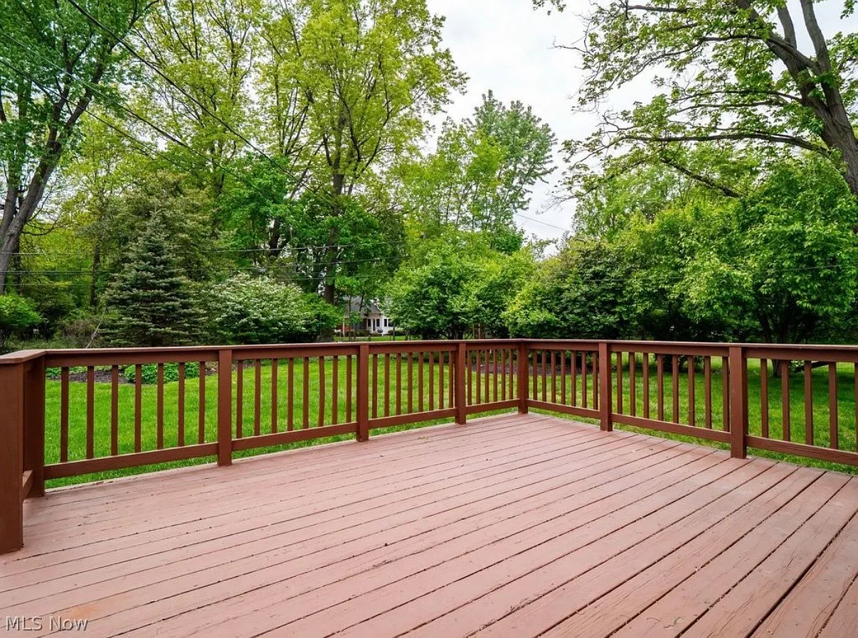 3 bed, 2300 sqft, $3,700 — Photo 3