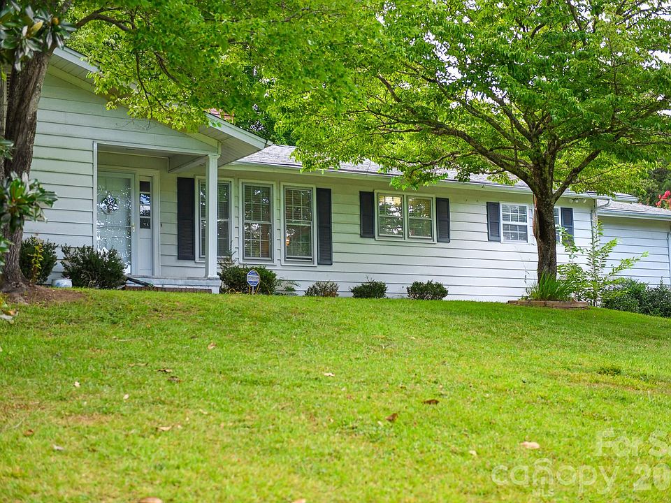 1st image of 616 Pineview Lakes Rd