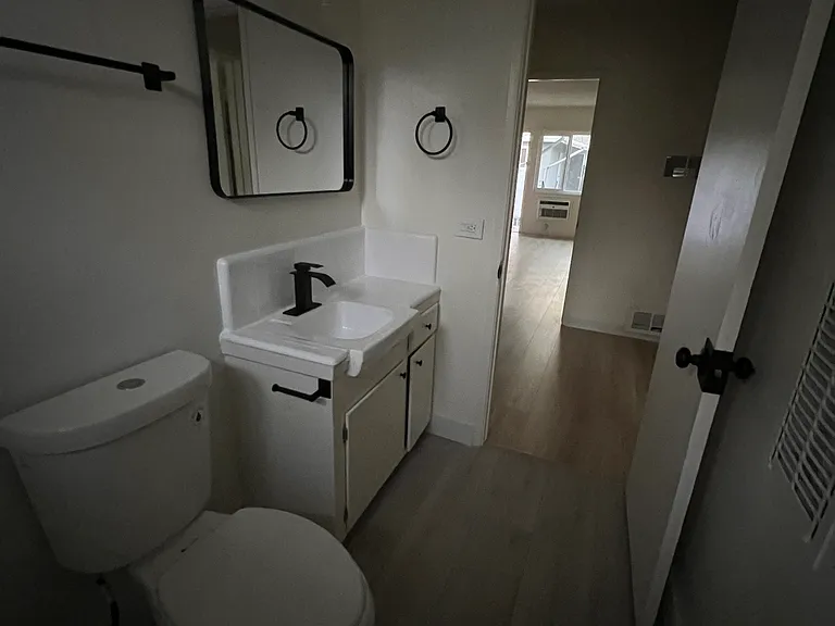 8010 Owensmouth Ave #10 — Photo 15