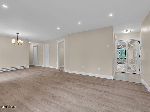 4th image of 168 Amberly Drive #D