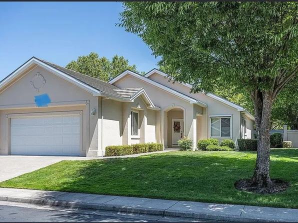 609 Summerwood Dr, Medford, OR 97504