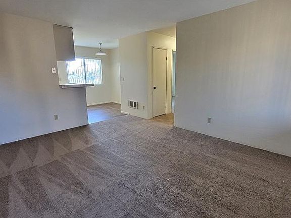 5th image of Lo4455 Cherokee Ave #6