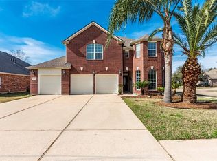 2402 Suncreek Ln, Pearland, TX 77584