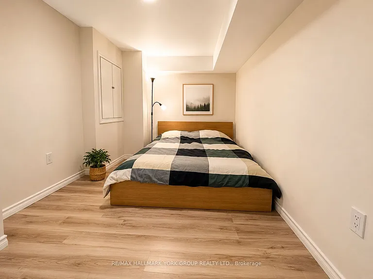143 William Booth Ave #BASEMENT — Photo 9
