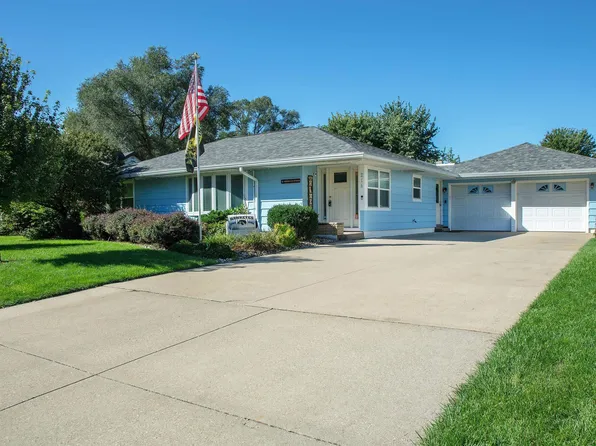 214 Grand Blvd, Evansdale, IA 50707