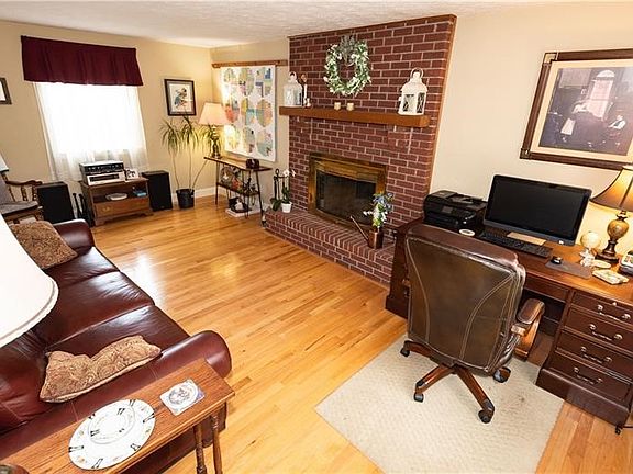 2nd image of 5037 Sunnyslope Dr