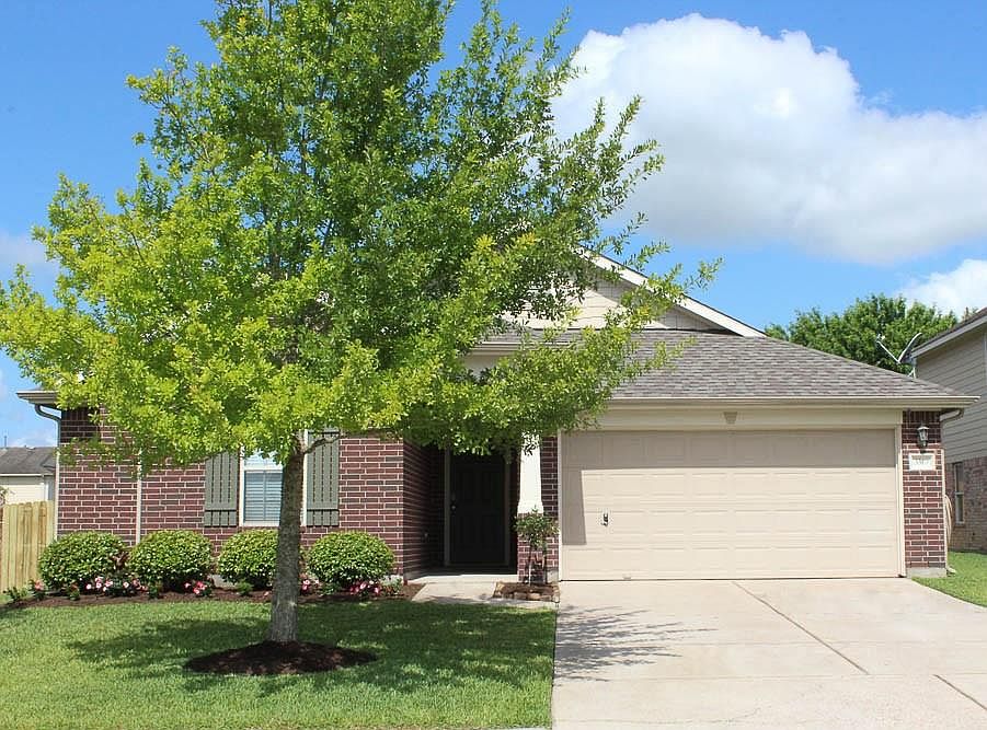 1st image of 3301 Clover Hill Ln
