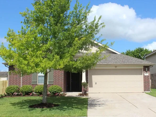 3301 Clover Hill Ln, Texas City, TX 77591