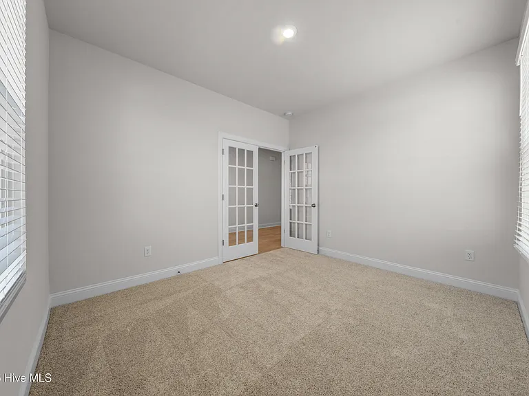 7418 Linda Vista Ln — Photo 8
