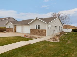 1218 E Oakland St, Rapid City, SD 57701