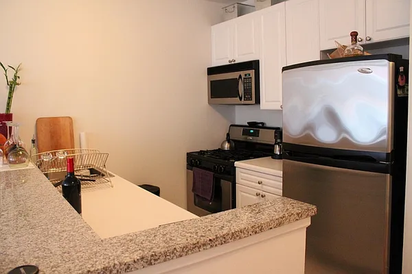 Rented by City Connections Realty | media 5