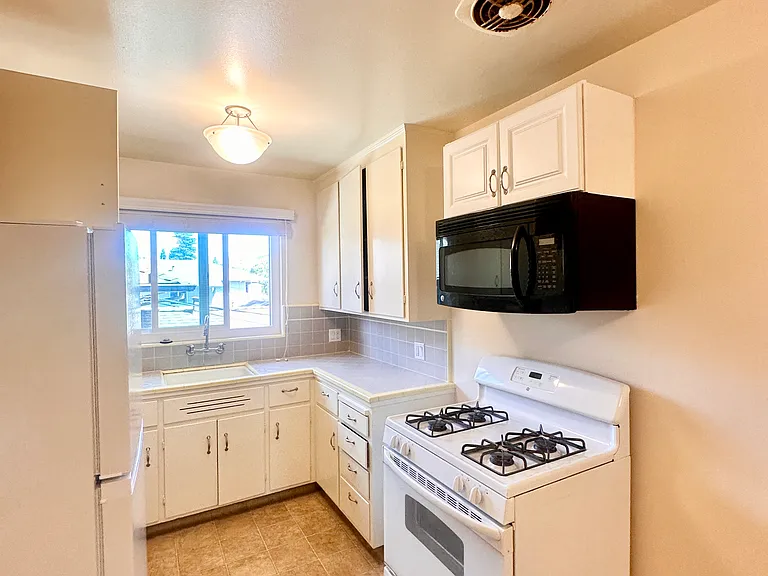780 Arbor Rd #4 — Photo 6