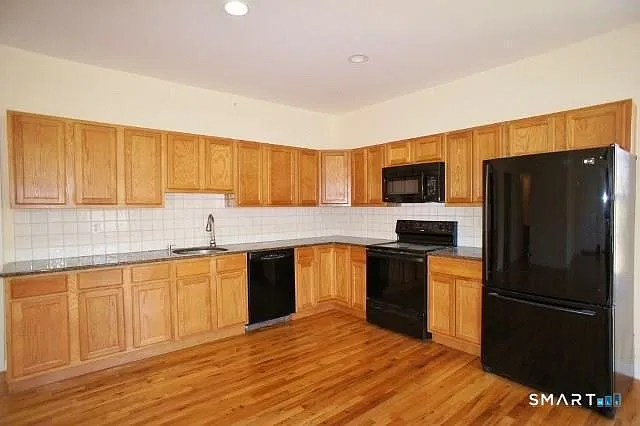 490 Danbury Rd — Photo 1