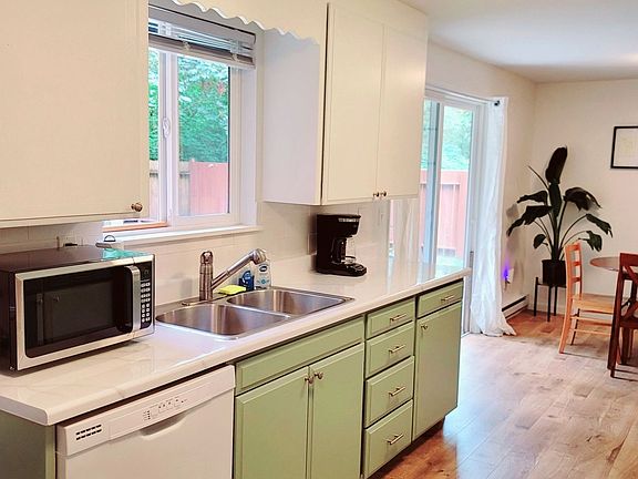 3rd image of 5029 Rumac St SE Unit B