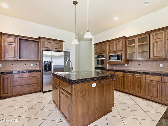 3rd image of 18772 W Riverview Dr
