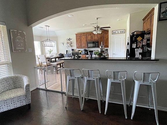 4th image of 9301 Gabriella Dr