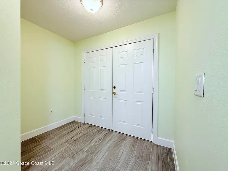 8922 Laguna Ln #201 — Photo 17