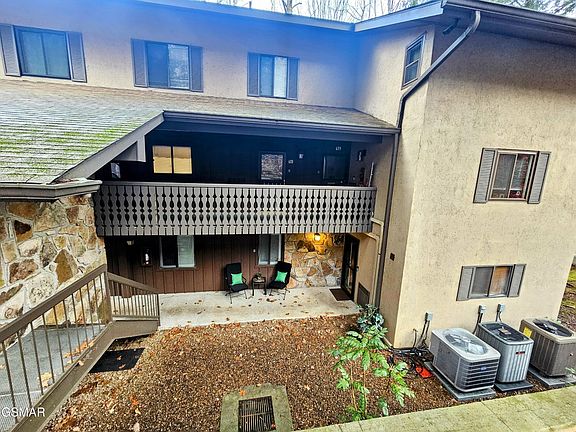 2nd image of 1235 Ski Mountain Rd #619