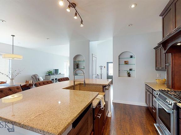5th image of 332 Kimball Ave