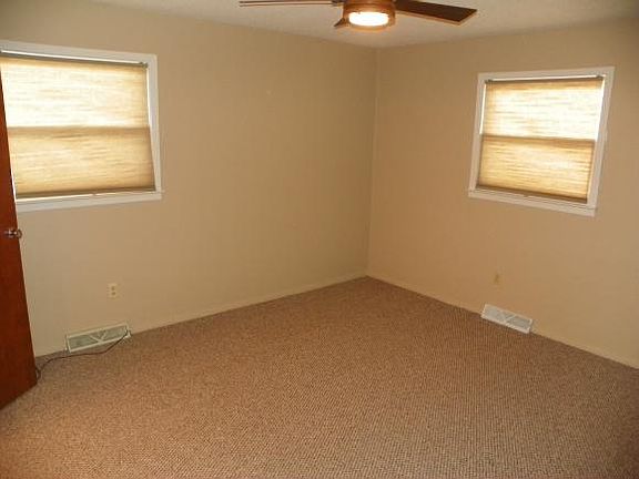 5th image of 616 Morning Glory Ln