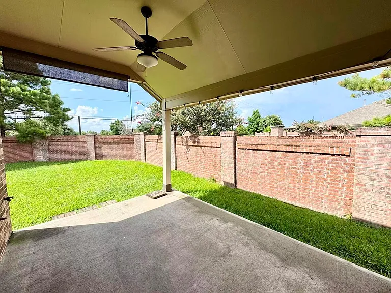 11015 Walts Run Ln — Photo 31