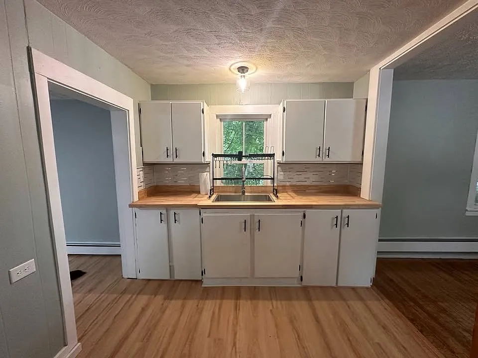 2 bed, 1000 sqft, $1,700 — Photo 3