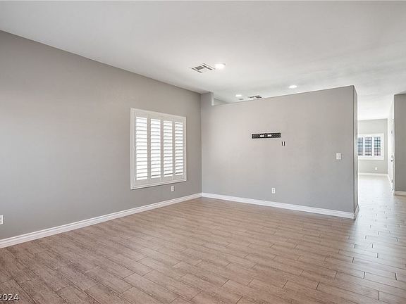 4th image of 6332 Sereno Springs St