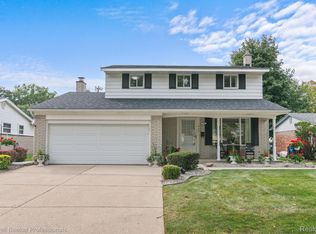 1940 S Globe St, Westland, MI 48186