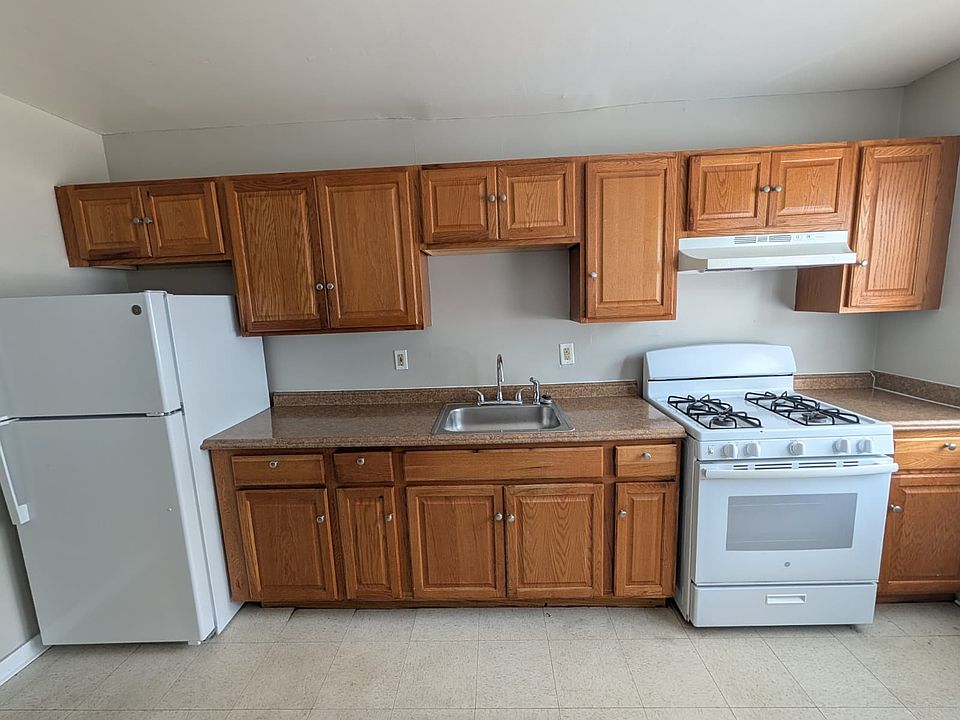 1st image of 118 Fulton St #118