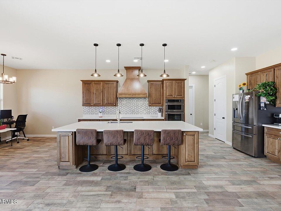 1st image of 7124 S 257TH Drive