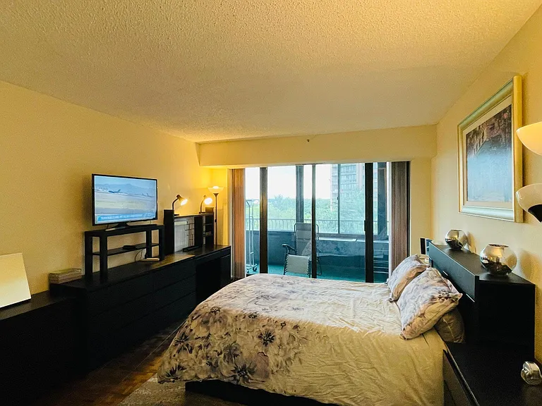 1300 Crystal Dr #704 — Photo 15