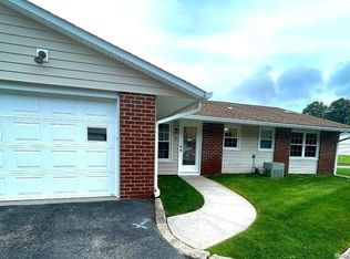 1 Guilford Ct UNIT A, Ridge, NY 11961