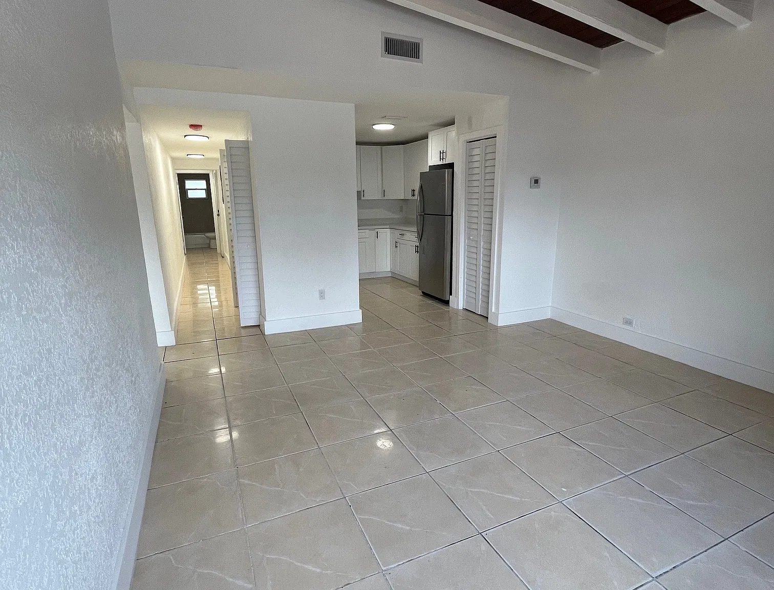 3 bed, 1100 sqft, $2,875 — Photo 3