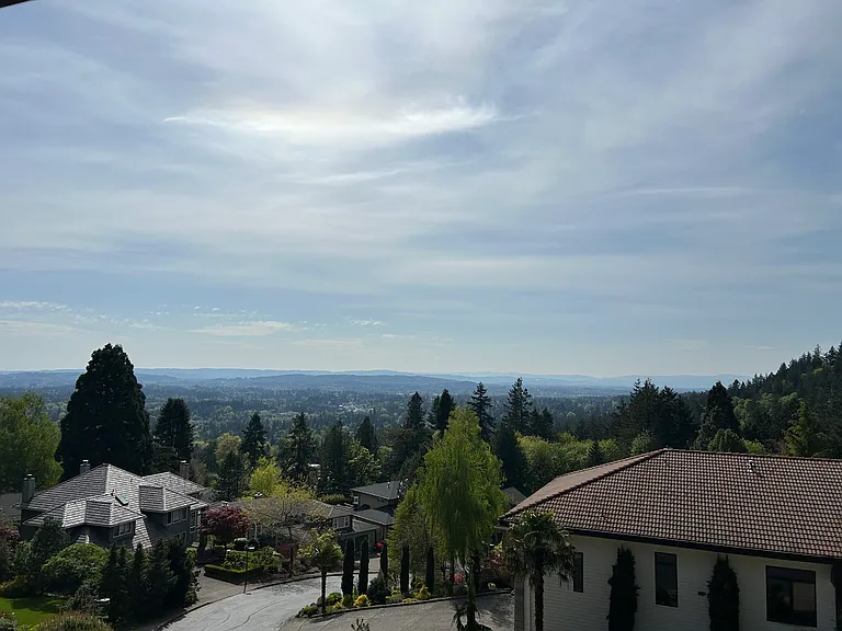 Unobstructed views of Western Oregon!