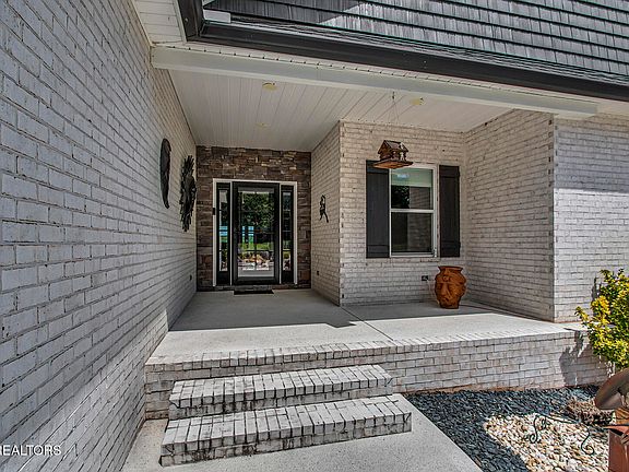 5th image of 205 Waters Edge Way