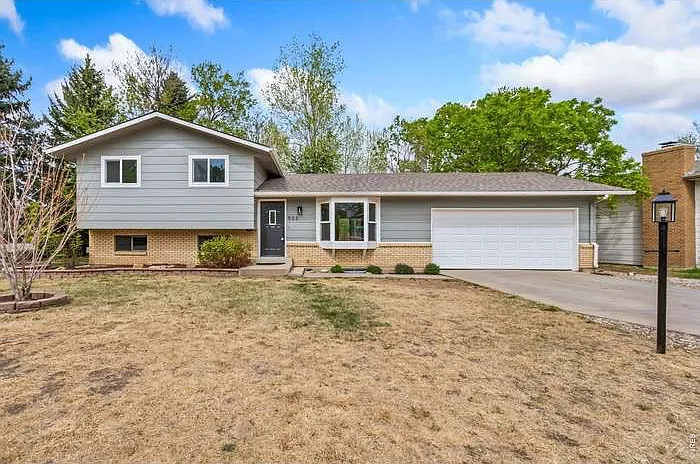 503 Honey Locust Dr — Photo 2
