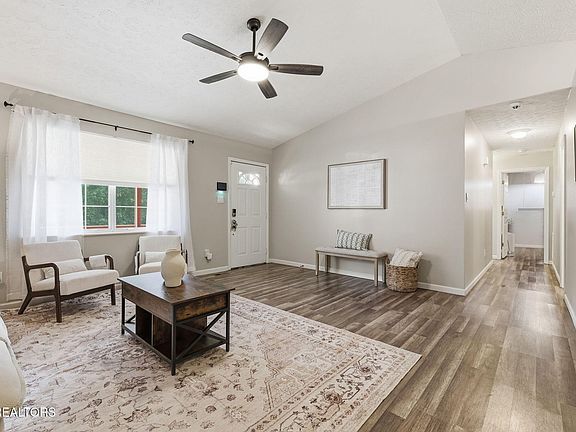 5th image of 3313 Wexgate Rd