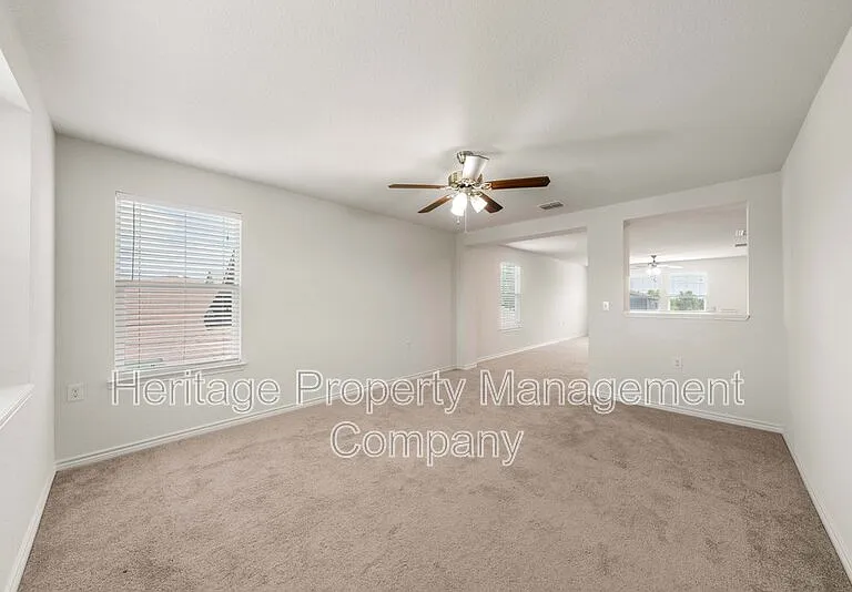 7347 Bluebonnet Bay — Photo 29