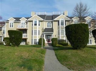 308 Carriage Ln, Taunton, MA 02780