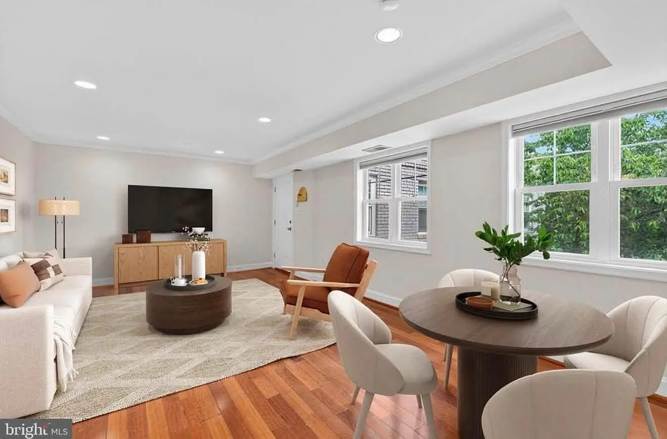 2 bed, 740 sqft, $1,500 — Photo 1