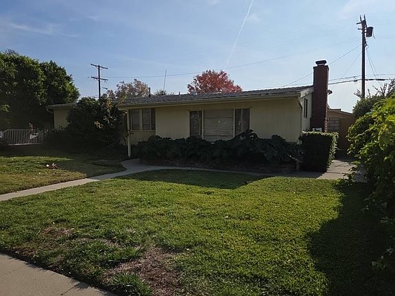 2nd image of 13900 Community St